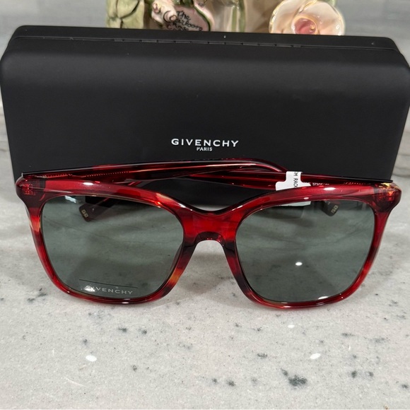 Givenchy Sunglasses red maroon - Picture 1 of 9